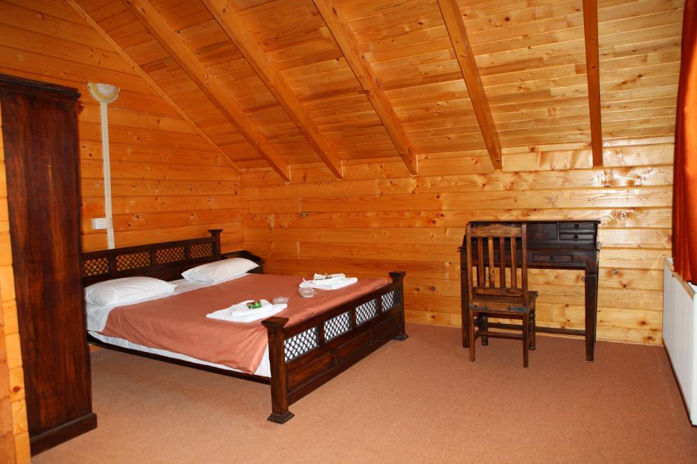 Pasithea Mountain Chalet فينيوس الغرفة الصورة